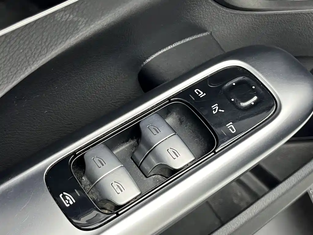 Mercedes-Benz C-Class 2022 — фото 10