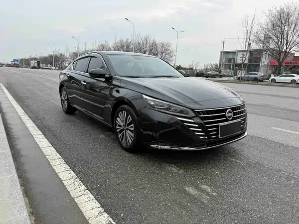 Nissan Teana 2024