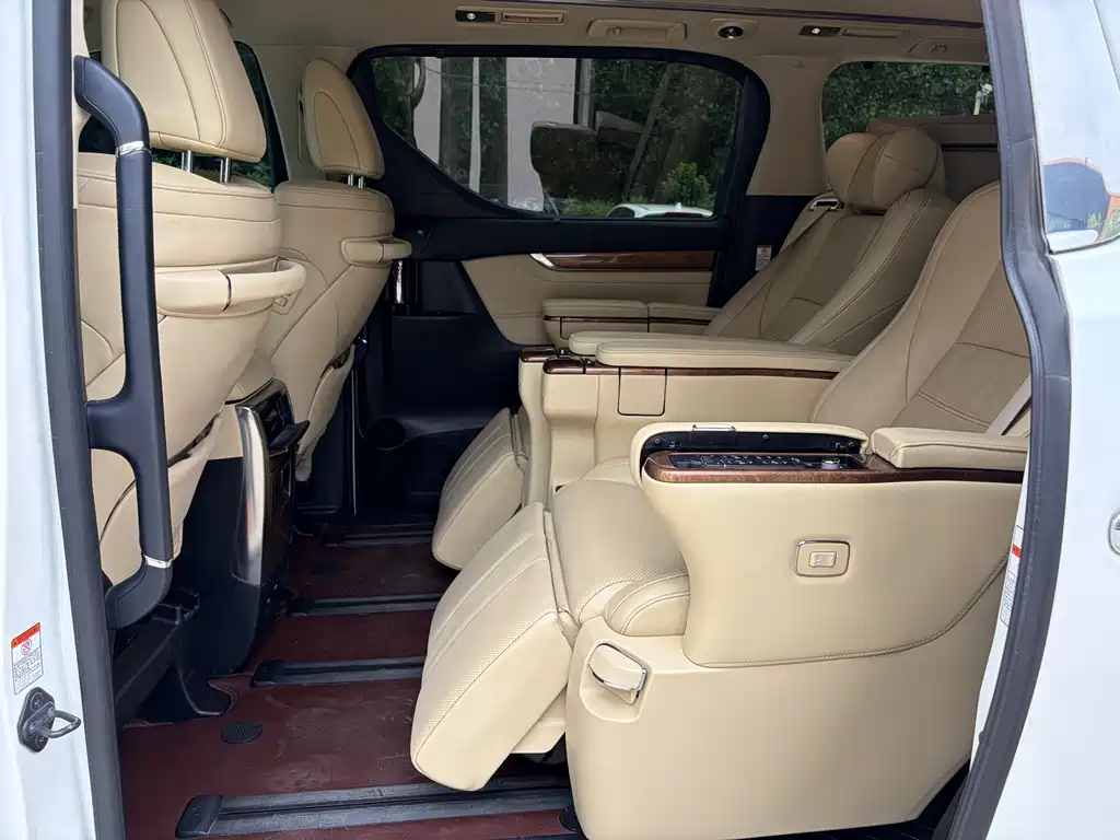 Toyota Alphard 2015 — фото 15