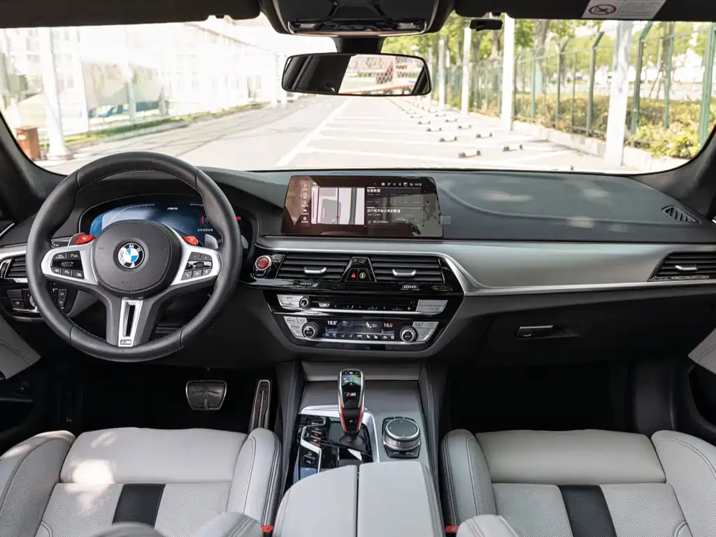 BMW M5 2020 — фото 10