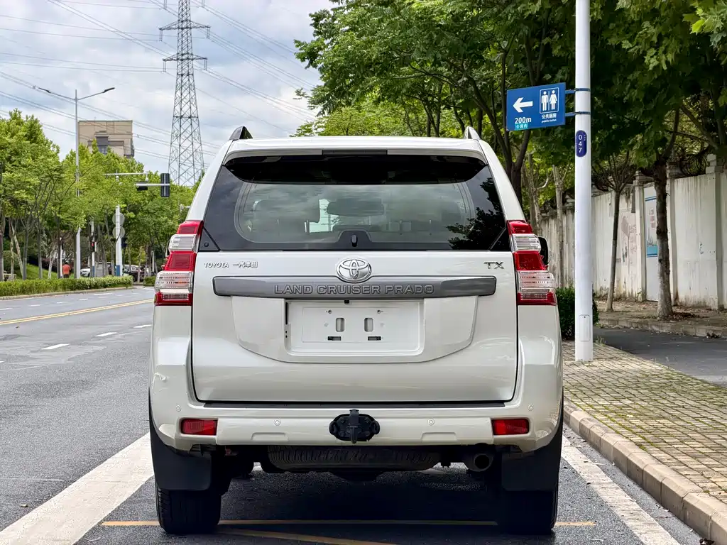 Toyota Prado 2017 — фото 13