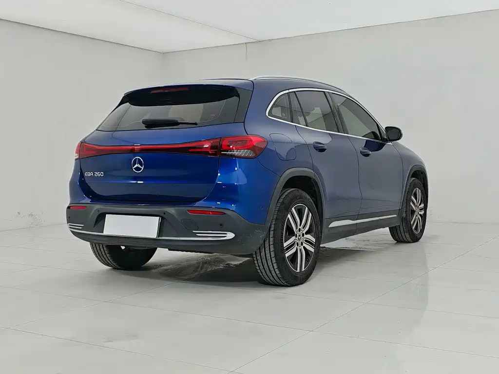 Mercedes-Benz EQA 2023