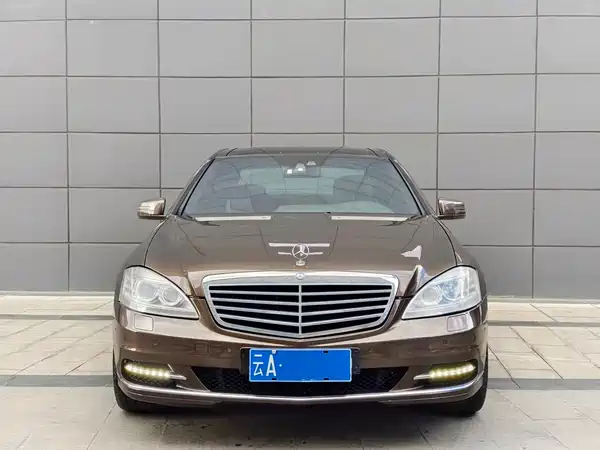 Mercedes-Benz S-Class 2010