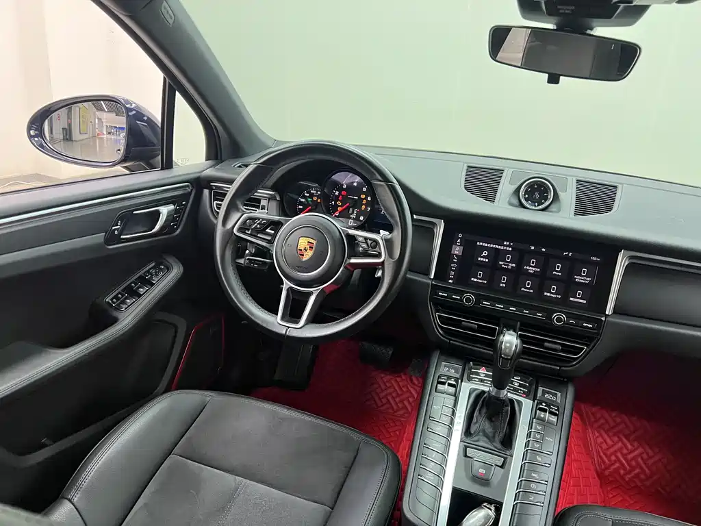 Porsche Macan 2020 — фото 22
