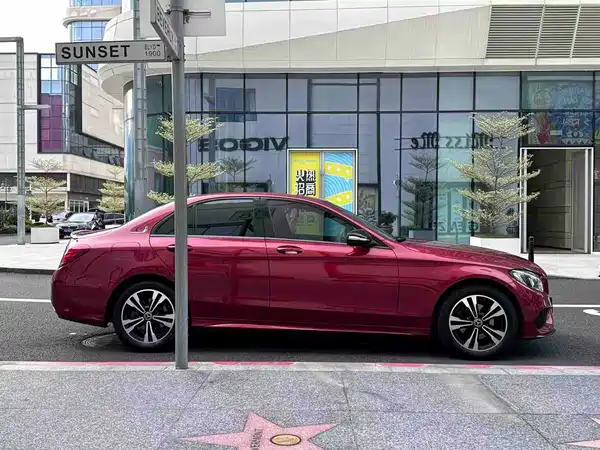 Mercedes-Benz C-Class 2017