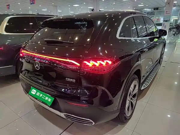 Mercedes-Benz EQE SUV 2024