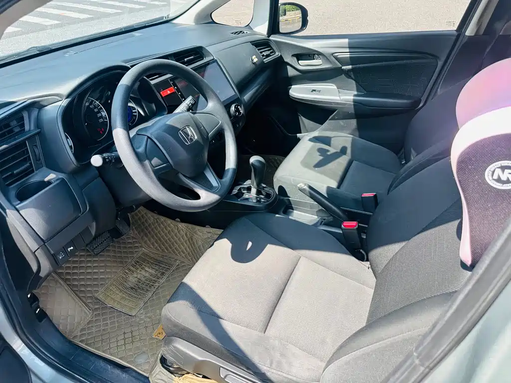 Honda Fit 2017 — фото 8