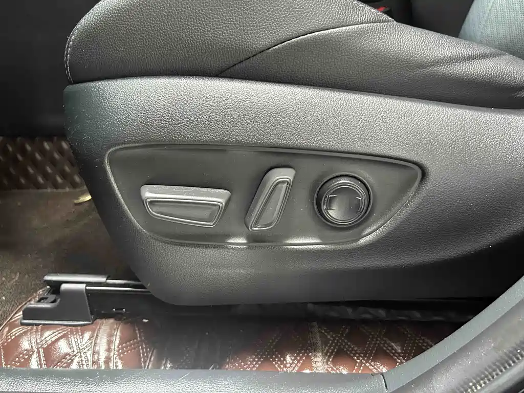 Toyota Harrier 2023 — фото 14