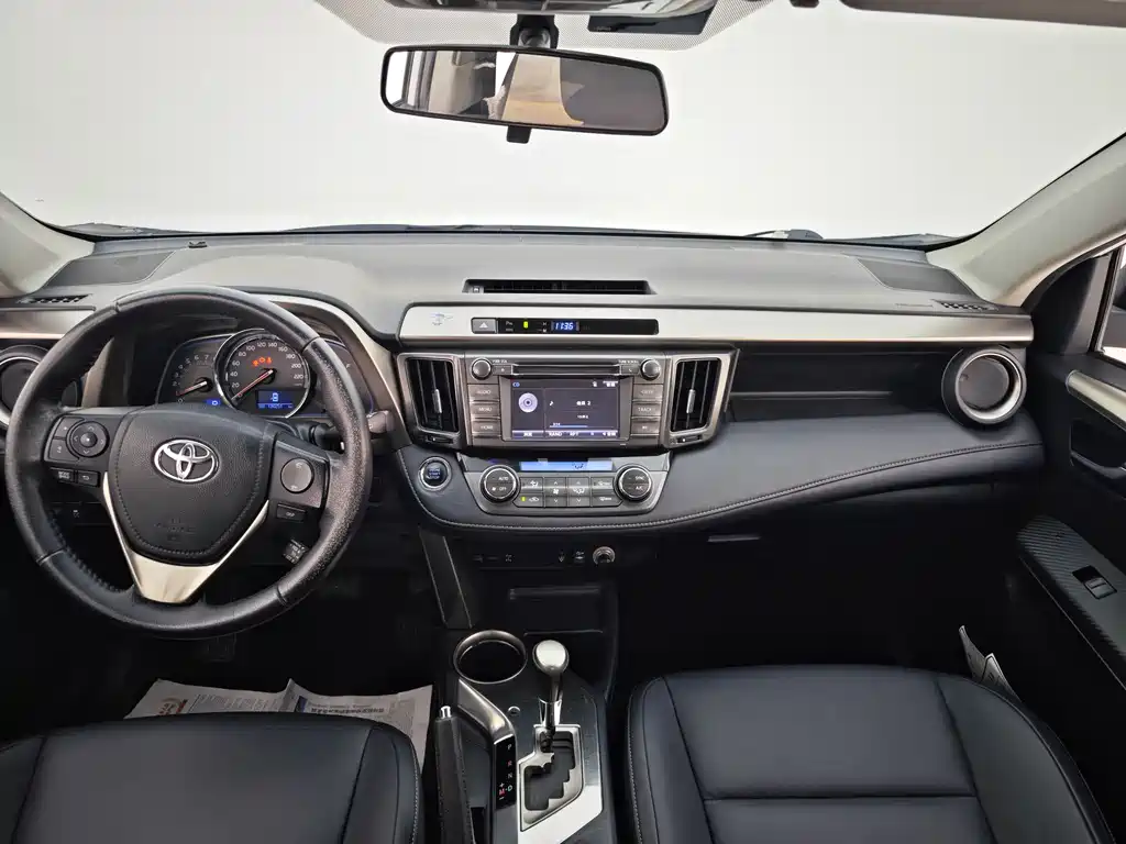 Toyota RAV4 2014 — фото 17