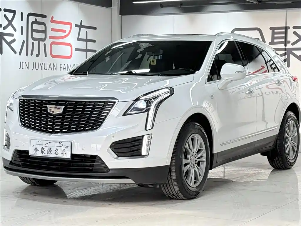 Cadillac XT5 2021 — фото 1