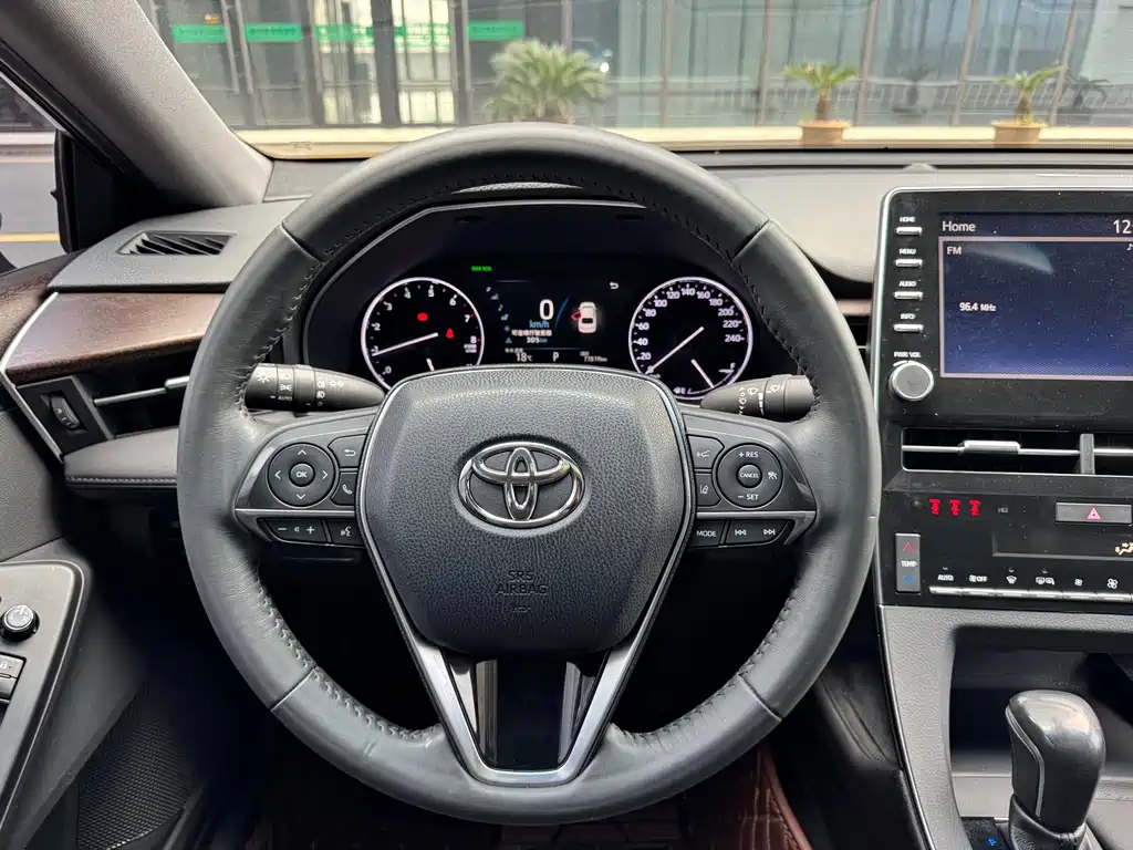 Toyota Avalon 2020 — фото 11