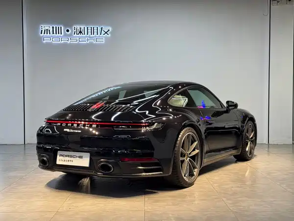 Porsche 911 2023