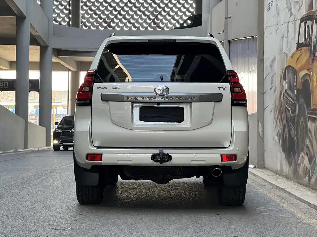 Toyota Prado 2017 — фото 5