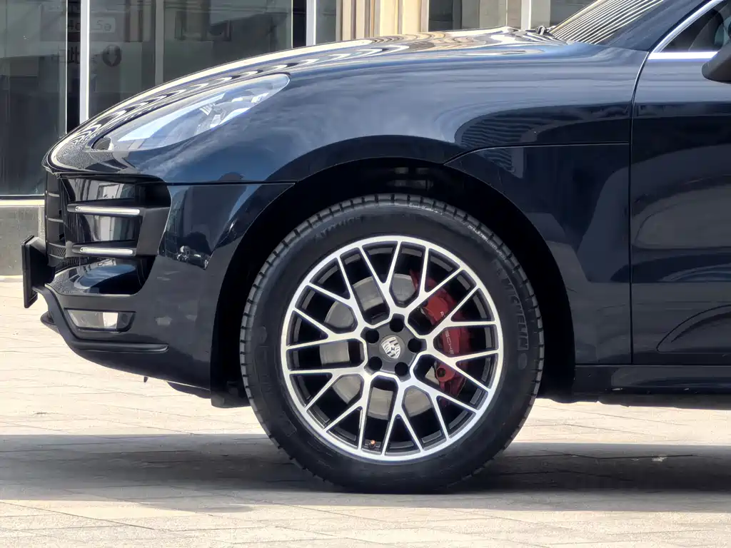 Porsche Macan 2018 — фото 9