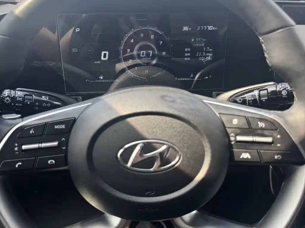 Hyundai Elantra 2023