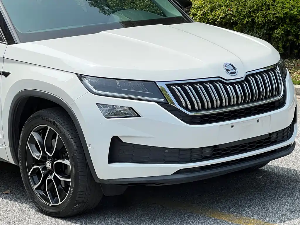 Skoda Kodiaq GT 2021 — фото 4