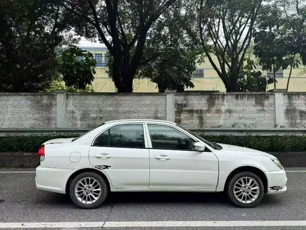 Soueast V3 Lingyue 2015