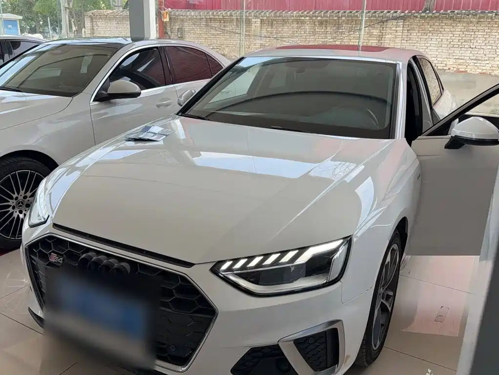 Audi A4L 2021