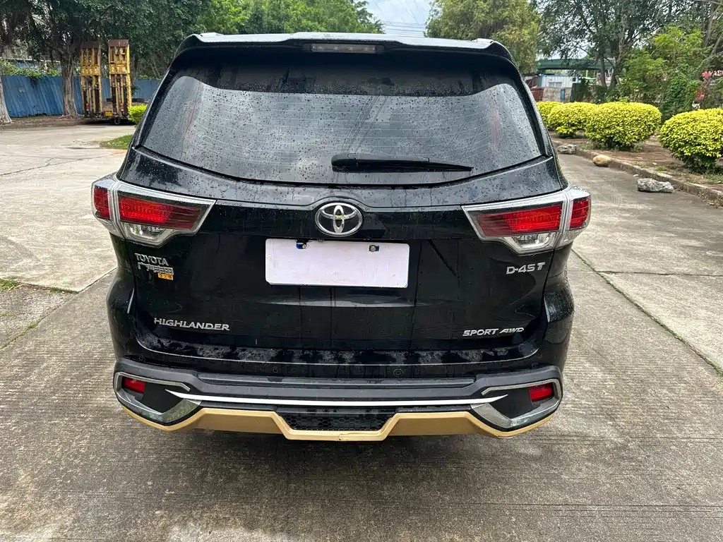 Toyota Highlander 2017 — фото 6