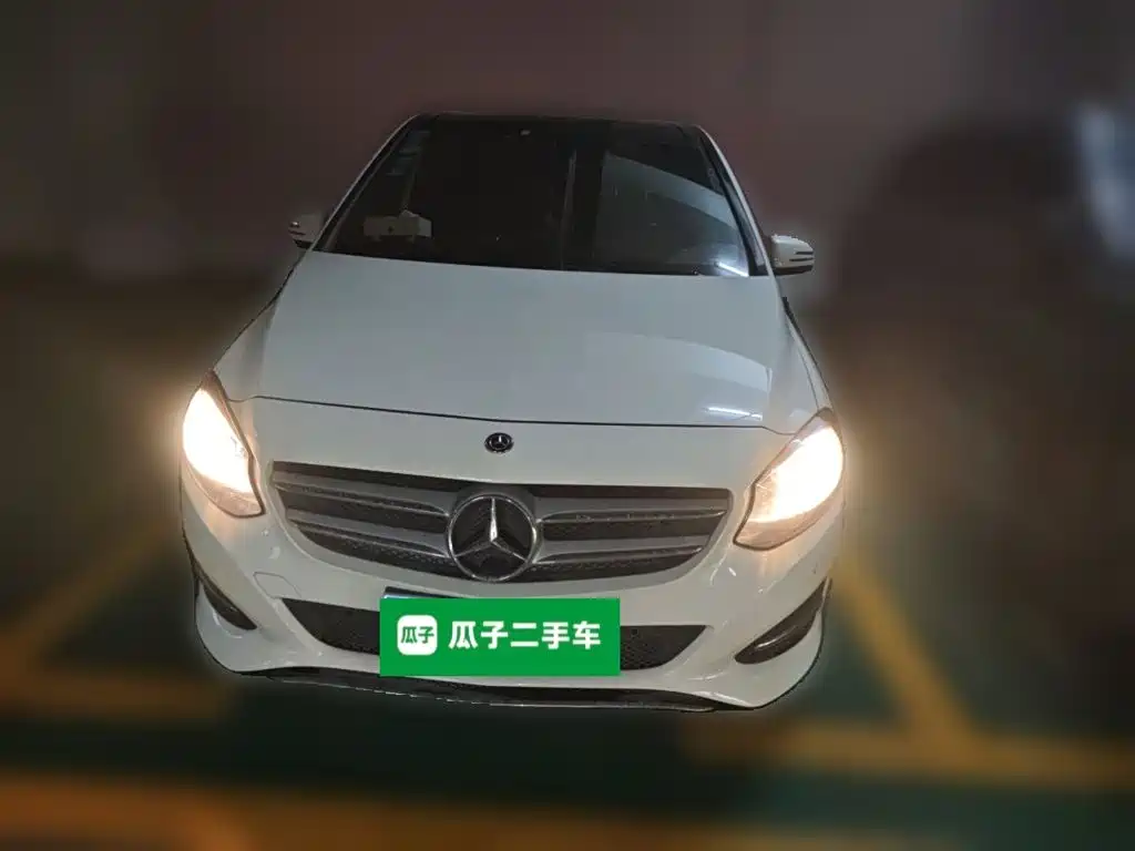 Mercedes-Benz B-Class 2017 — фото 24
