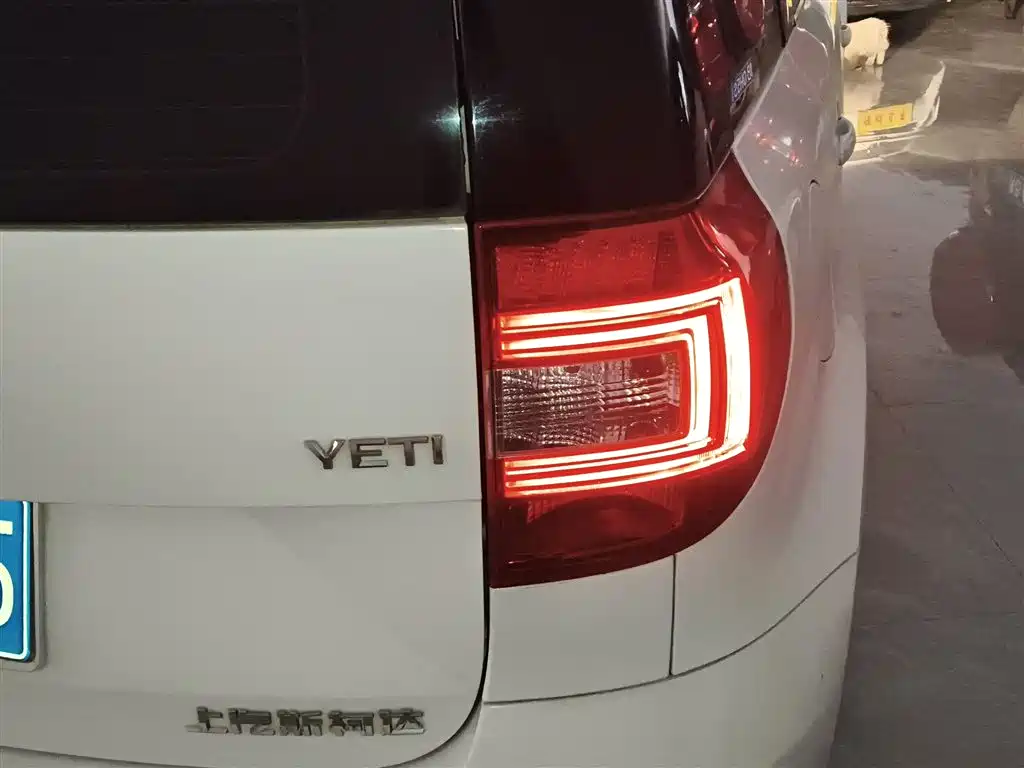 Skoda Yeti 2018 — фото 8