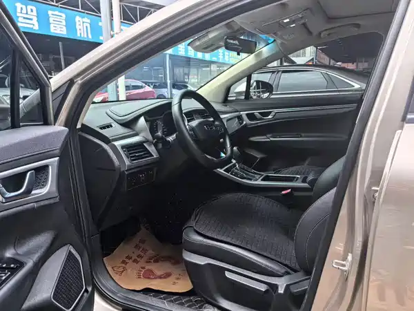 Geely Emgrand GS 2019