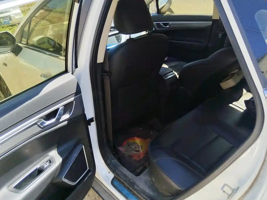 Geely Emgrand GS 2019 — фото 11