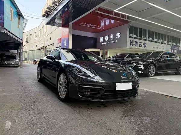 Porsche Panamera 2022