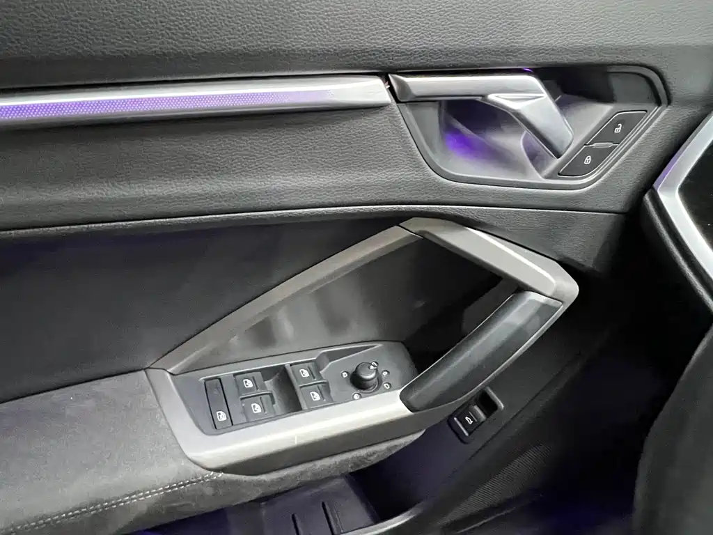 Audi Q3 2023 — фото 14