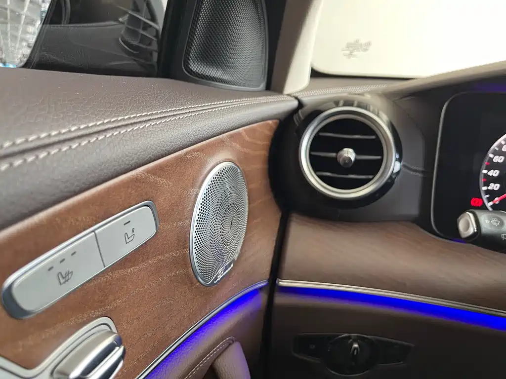 Mercedes-Benz E-Class 2020 — фото 14