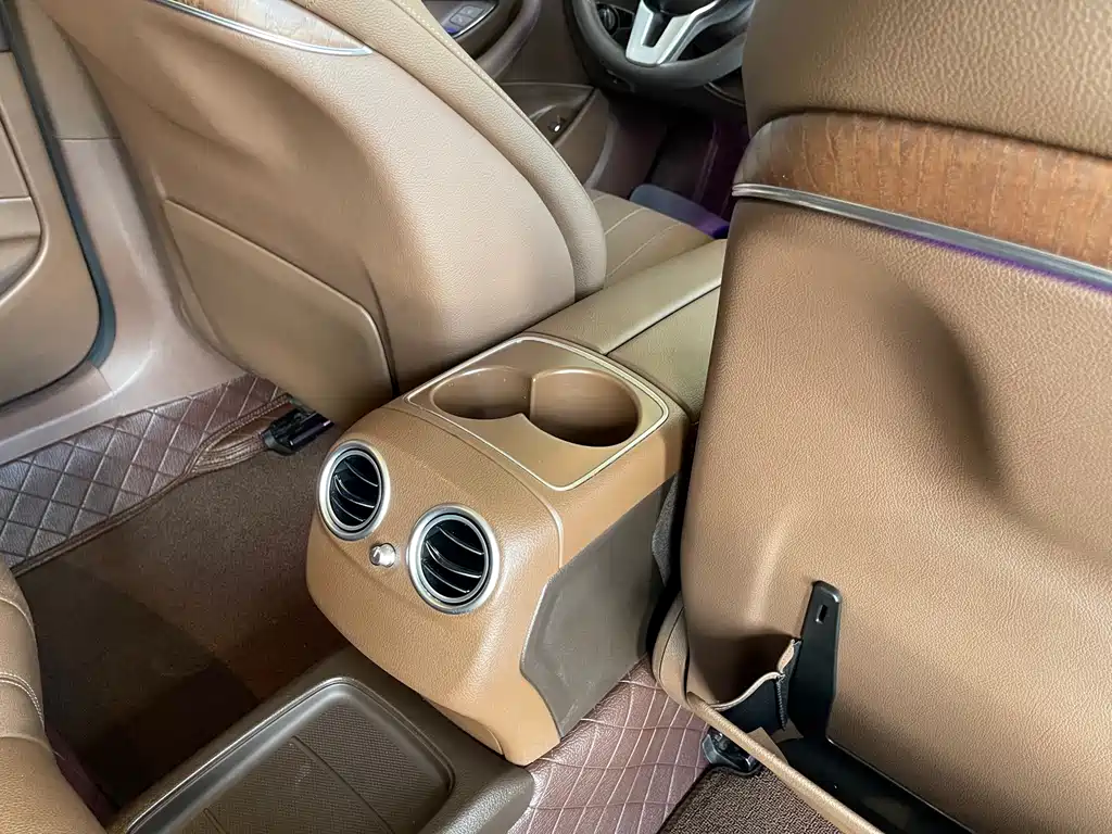 Mercedes-Benz E-Class 2020 — фото 22