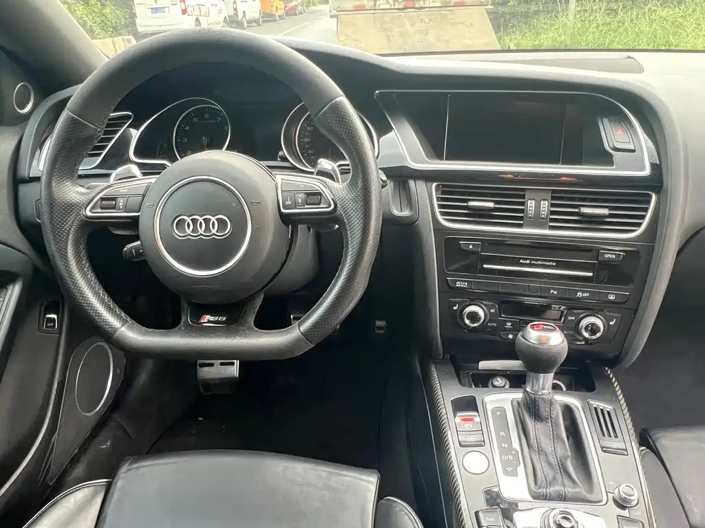Audi RS 5 2014 — фото 9
