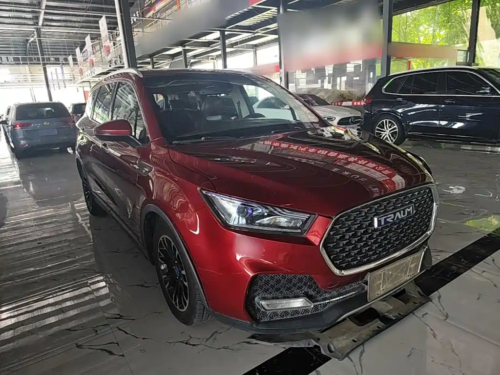 TRAUM S70 2018
