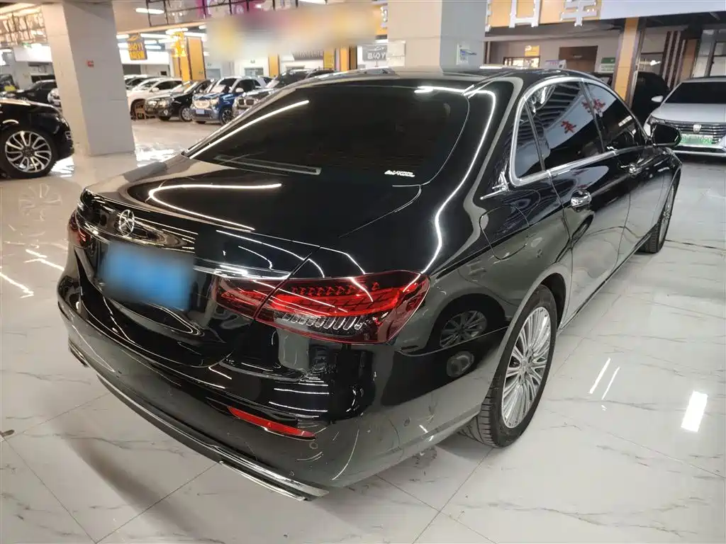 Mercedes-Benz E-Class 2023 — фото 23