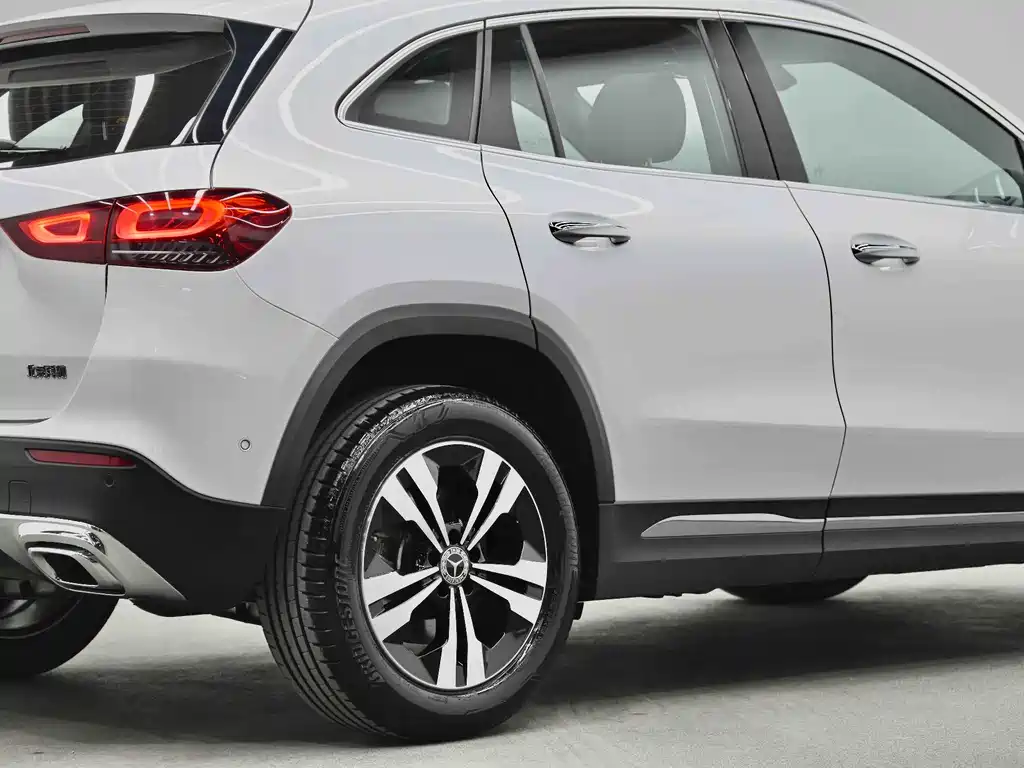 Mercedes-Benz GLA 2023 — фото 15