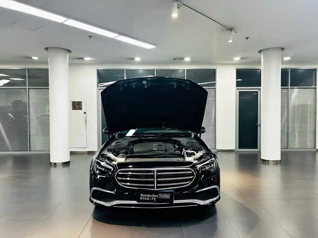Mercedes-Benz E-Class 2023 — фото 3