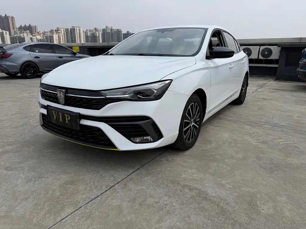 Roewe i5 2022 — фото 1