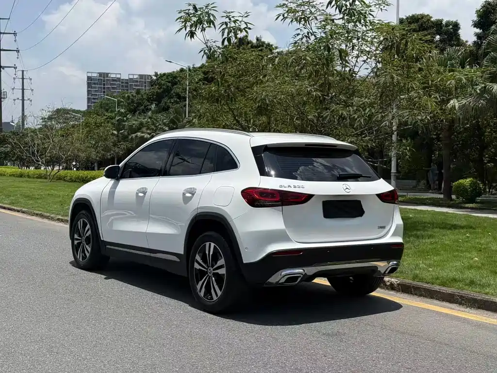 Mercedes-Benz GLA 2023