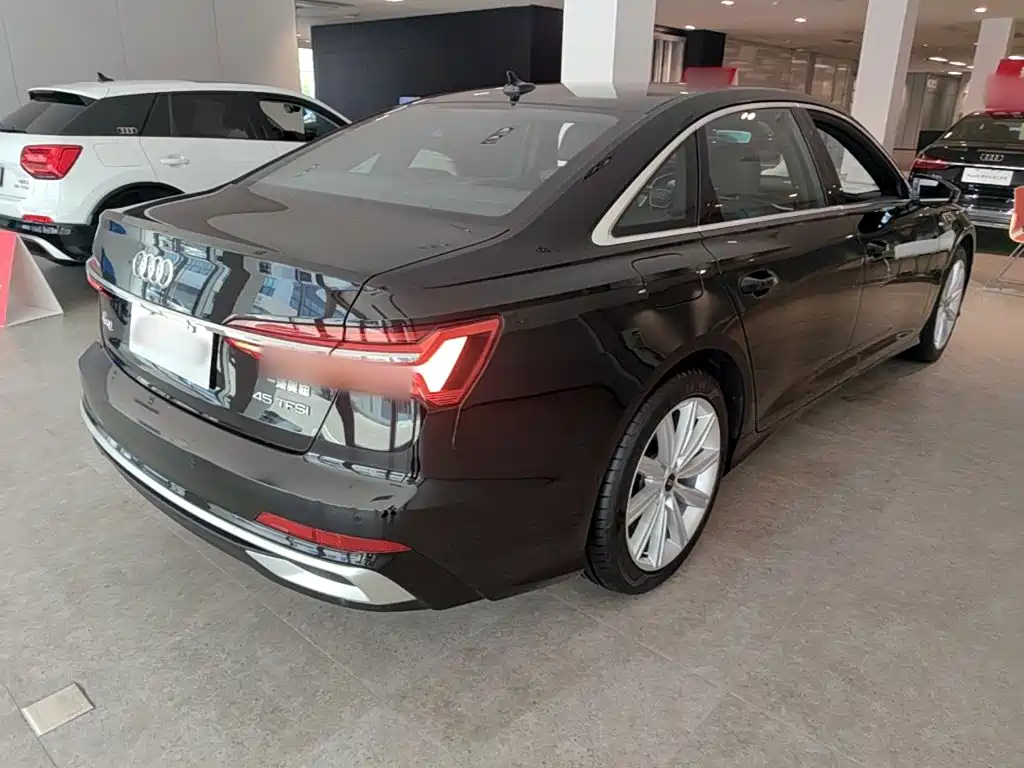 Audi A6L 2025
