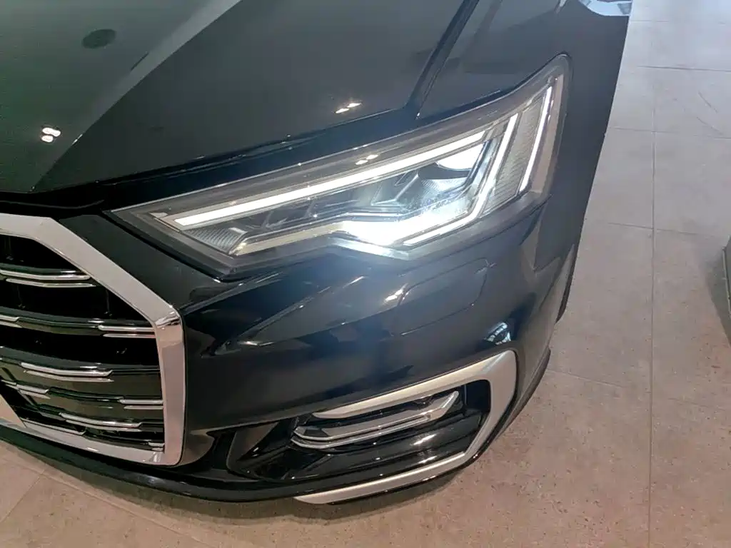 Audi A6L 2025 — фото 24
