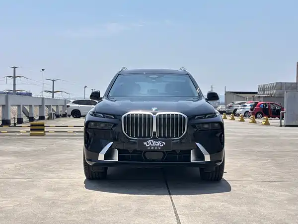 BMW X7 2023