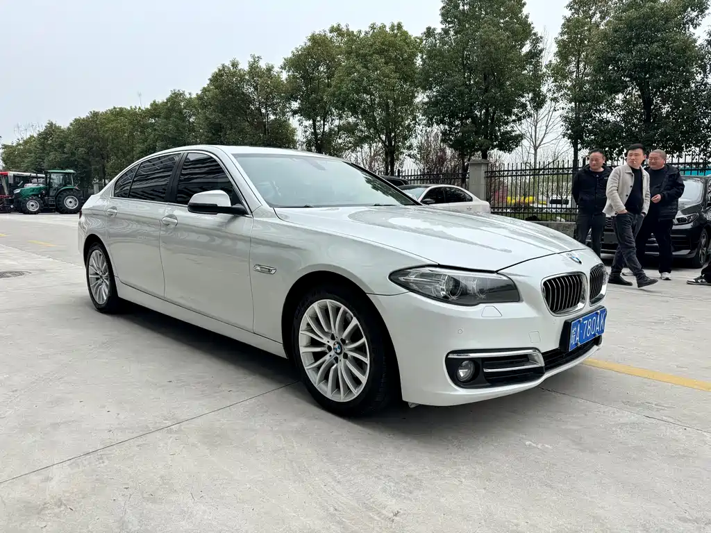 BMW 5 Series 2016 — фото 3