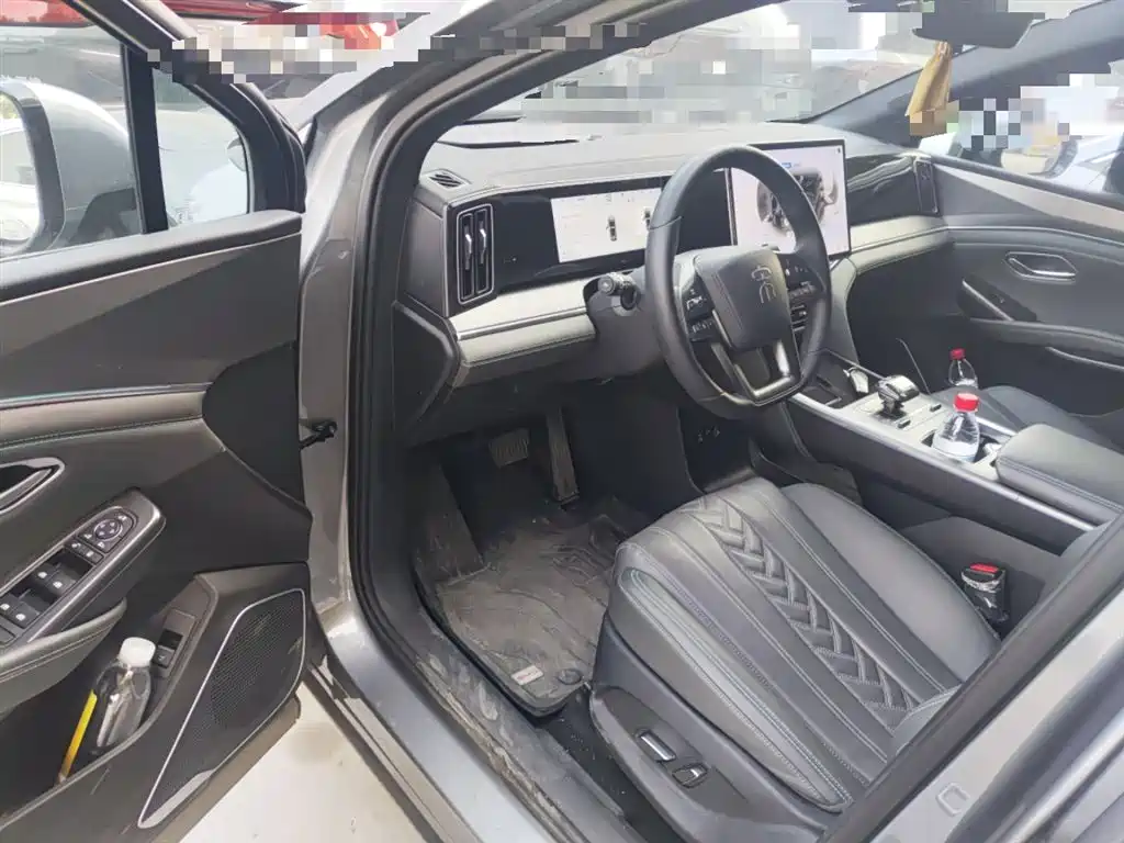 BYD L DM-i 2025 — фото 23