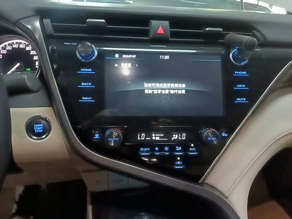 Toyota Camry 2020 — фото 13