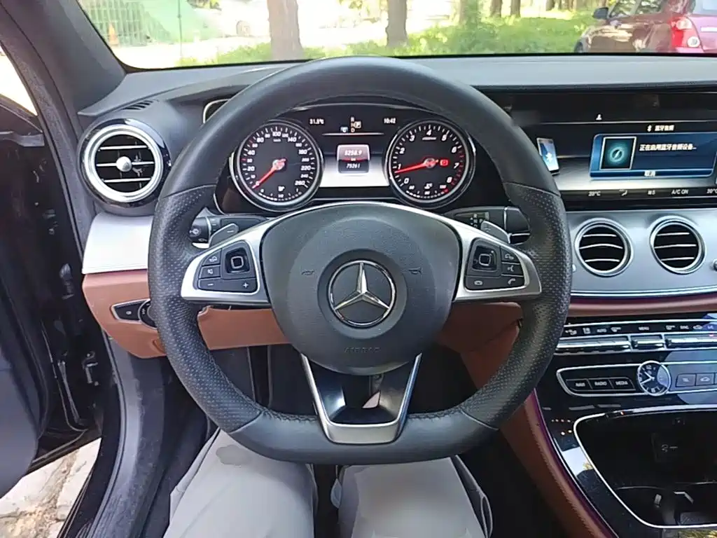 Mercedes-Benz E-Class 2017 — фото 11