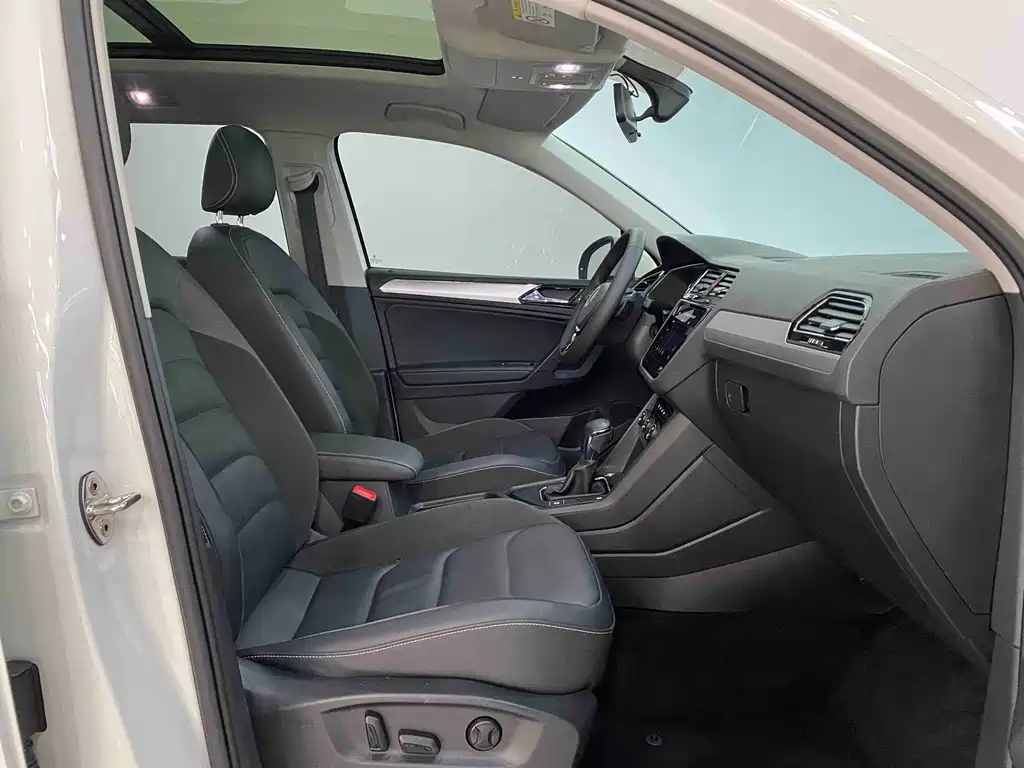 Volkswagen Tiguan L 2021 — фото 28