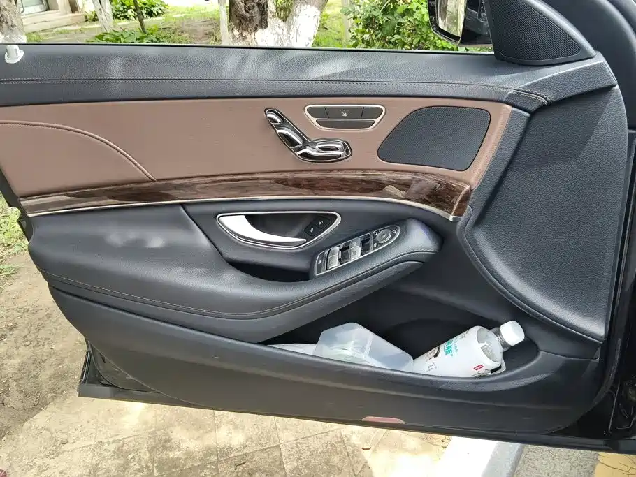 Mercedes-Benz S-Class 2020