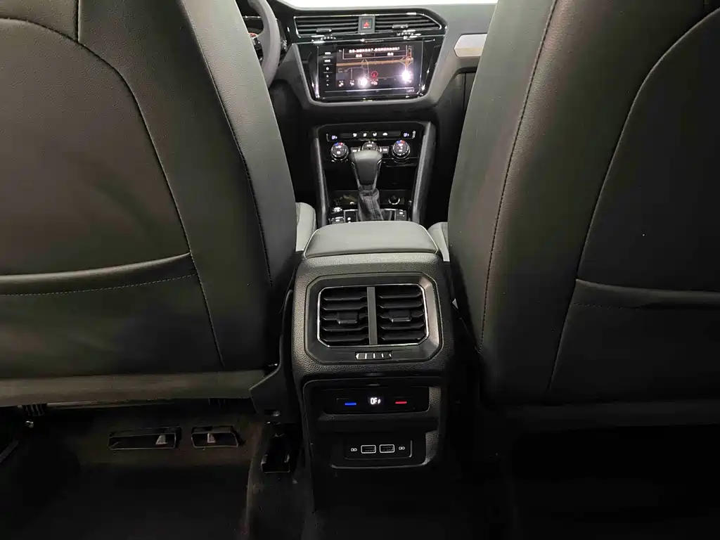 Volkswagen Tiguan L 2021 — фото 22
