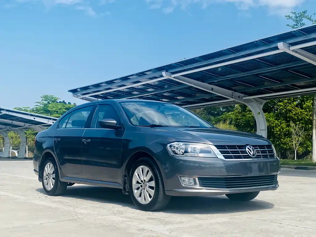 Volkswagen Lavida 2015