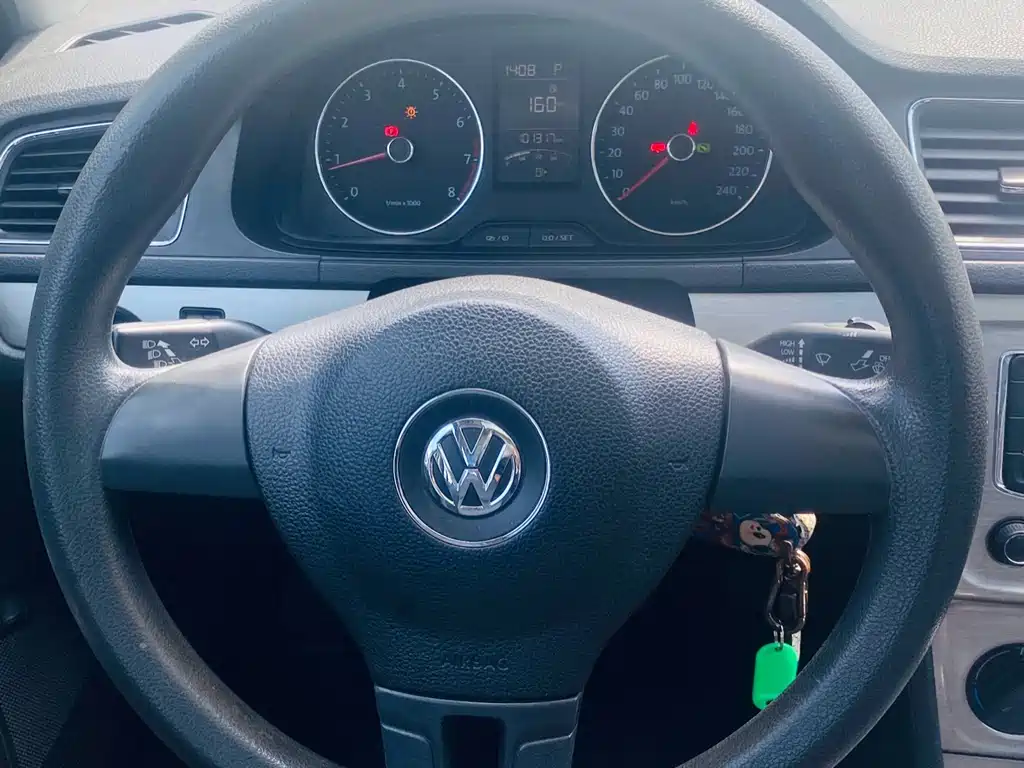 Volkswagen Lavida 2015 — фото 16